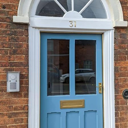 31 High Street - Modern & Stylish 2-Bed Apartment - Inc Parking Husbands Bosworth Bagian luar foto