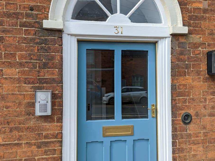 31 High Street - Modern & Stylish 2-Bed Apartment - Inc Parking Husbands Bosworth Bagian luar foto